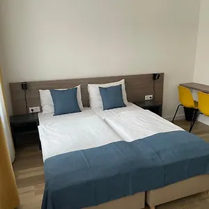 Res Szálloda